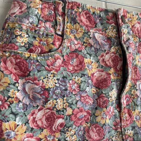 VINTAGE Paris Blues Floral Denim Mini Skirt - Picture 2 of 6